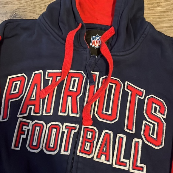 NFL patriots Zip up - Picture 2 of 3
